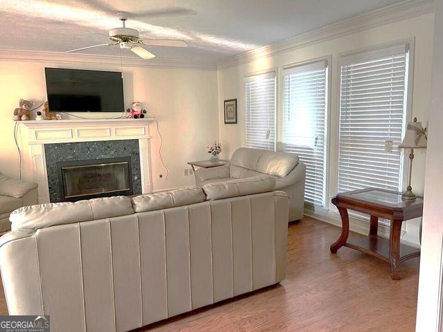 930 Cedar Bluff Trail SW, Lilburn, GA 30047