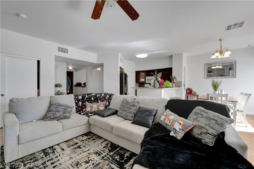 6201 East Lake Mead Boulevard 168, Las Vegas, NV 89156 — exterior