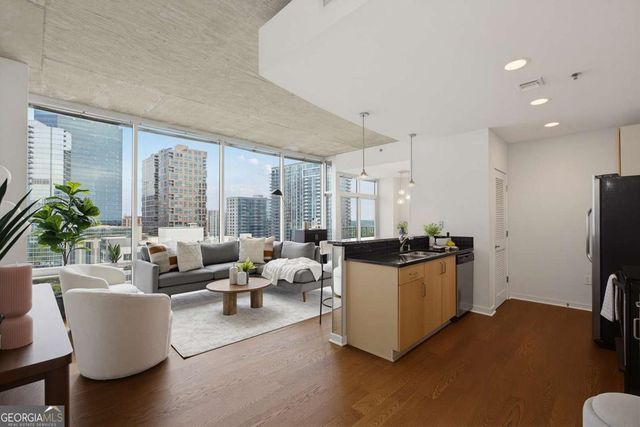 943 Peachtree Street NE 1218, Atlanta, GA 30309