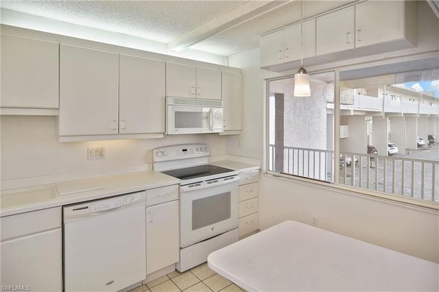 200 Periwinkle WAY 225, Sanibel, FL 33957