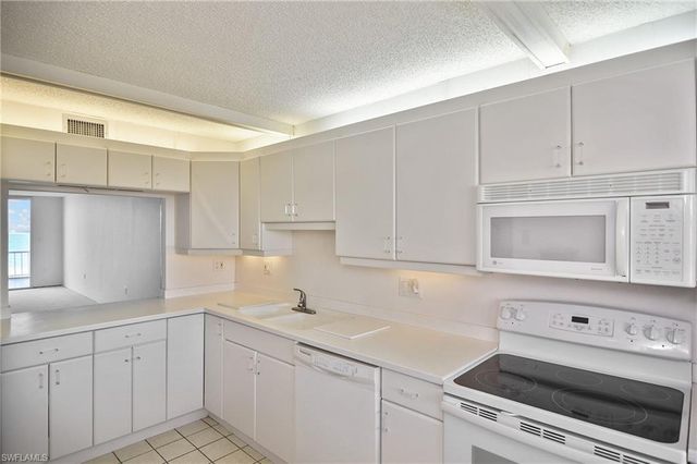 200 Periwinkle WAY 225, Sanibel, FL 33957