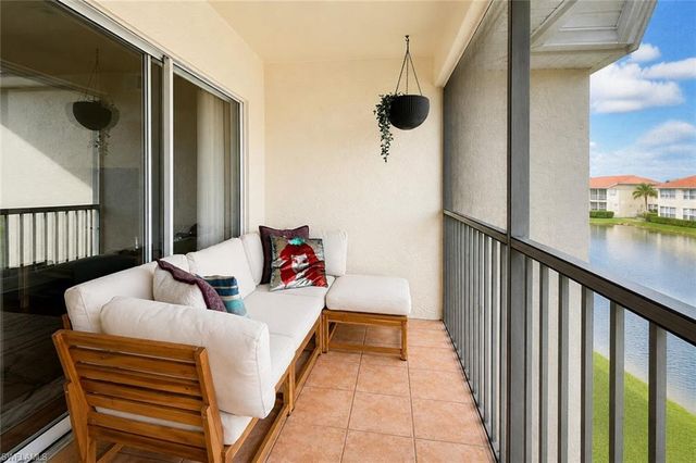 4620 Saint Croix LN 935, Naples, FL 34109