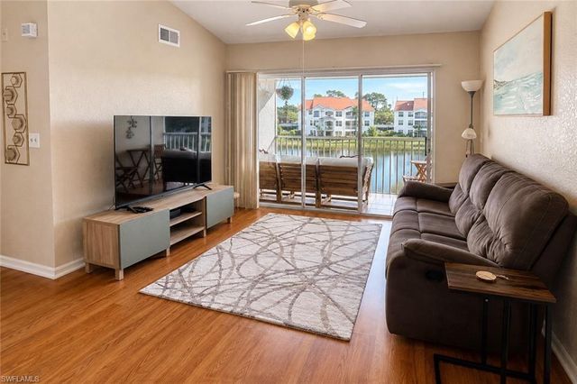 4620 Saint Croix LN 935, Naples, FL 34109