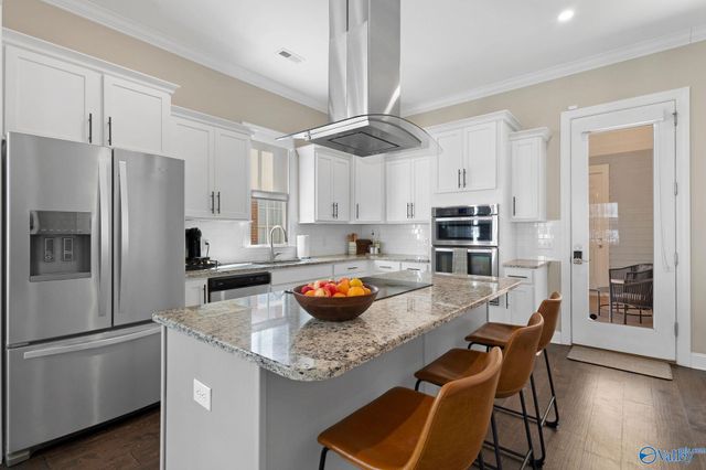 77 Hillcrest Avenue, Huntsville, AL 35806