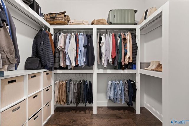 77 Hillcrest Avenue, Huntsville, AL 35806