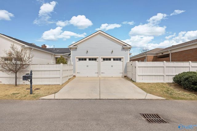 77 Hillcrest Avenue, Huntsville, AL 35806