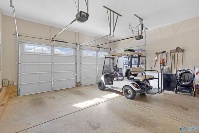 77 Hillcrest Avenue, Huntsville, AL 35806