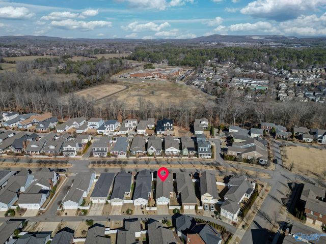 77 Hillcrest Avenue, Huntsville, AL 35806