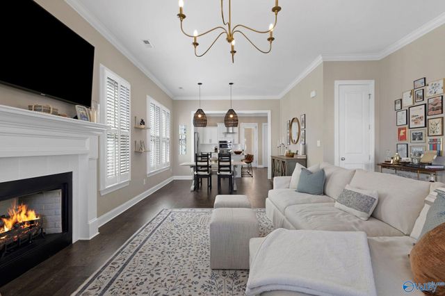 77 Hillcrest Avenue, Huntsville, AL 35806