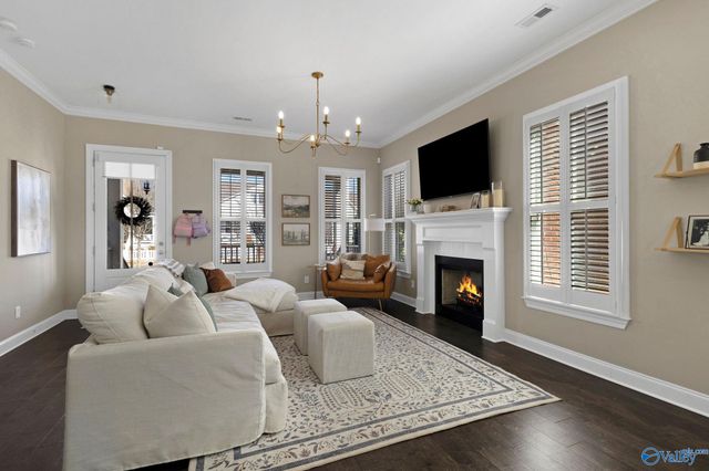 77 Hillcrest Avenue, Huntsville, AL 35806