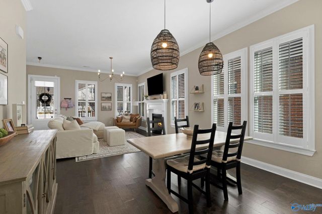 77 Hillcrest Avenue, Huntsville, AL 35806