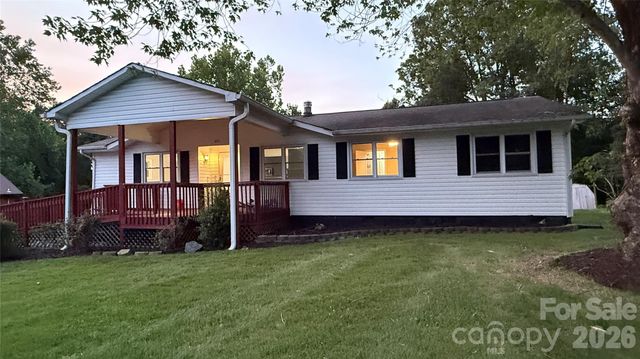 210 Bleynat Street NE, Valdese, NC 28690