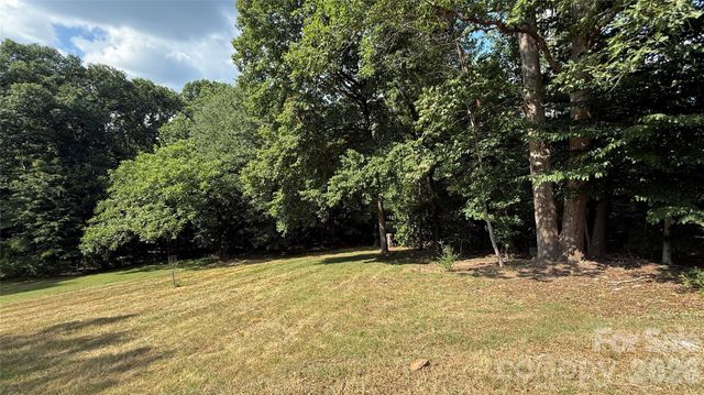 210 Bleynat Street NE, Valdese, NC 28690