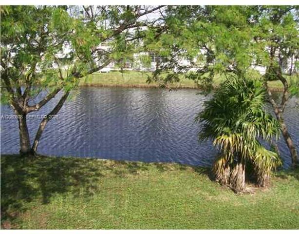 165 NE 203rd Ter 26, Miami Gardens, FL 33179