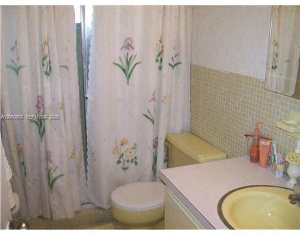 165 NE 203rd Ter 26, Miami Gardens, FL 33179