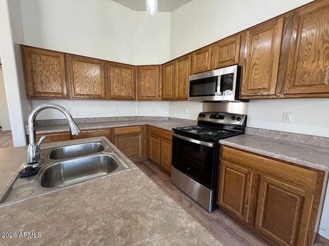 2046 S 171ST Drive, Goodyear, AZ 85338