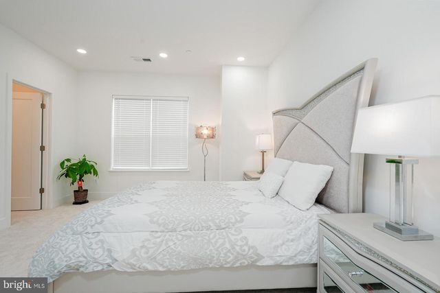 5345 ZENITH OVERLOOK, Bethesda, MD 20816