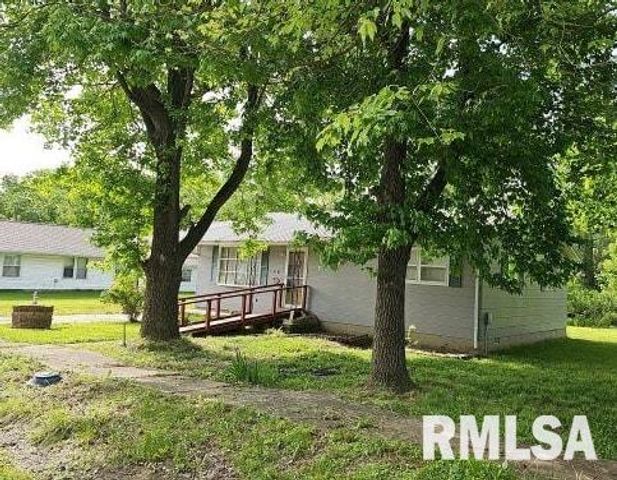 211 E LINCOLN Street, Galatia, IL 62935