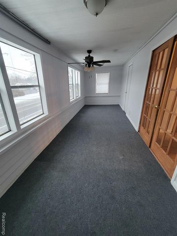 738 W Atherton Road, Flint, MI 48507