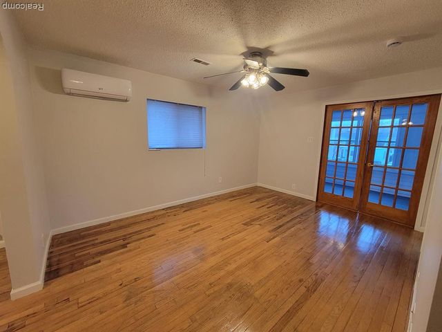 738 W Atherton Road, Flint, MI 48507