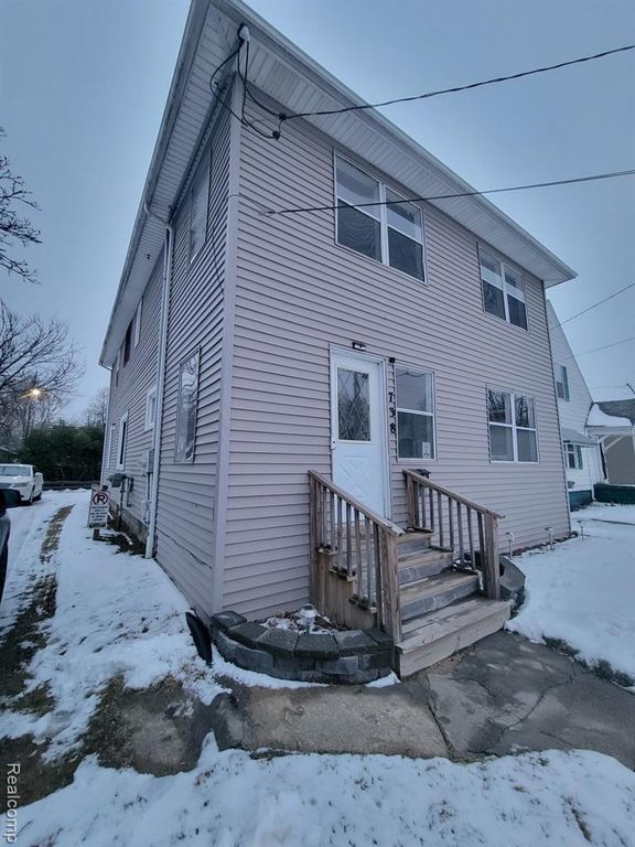 738 W Atherton Road, Flint, MI 48507