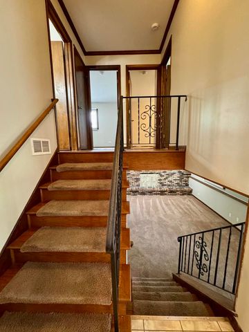 17945 Maple Street, Lansing, IL 60438