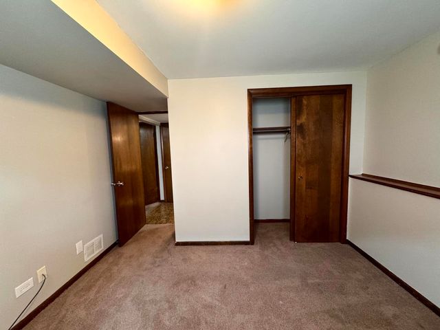 17945 Maple Street, Lansing, IL 60438