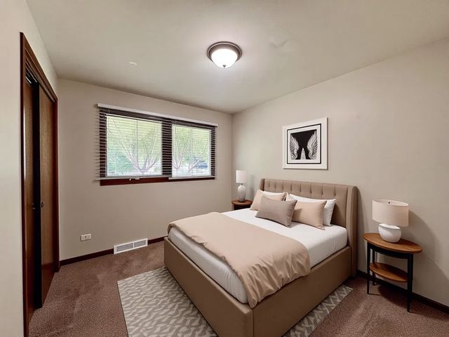 17945 Maple Street, Lansing, IL 60438