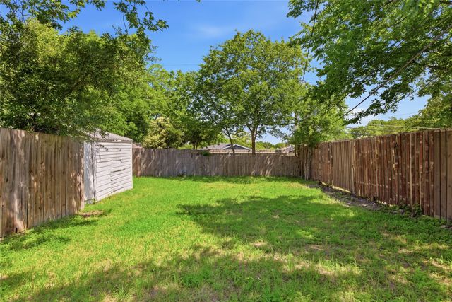 2211 Wilbur Street, Dallas, TX 75224