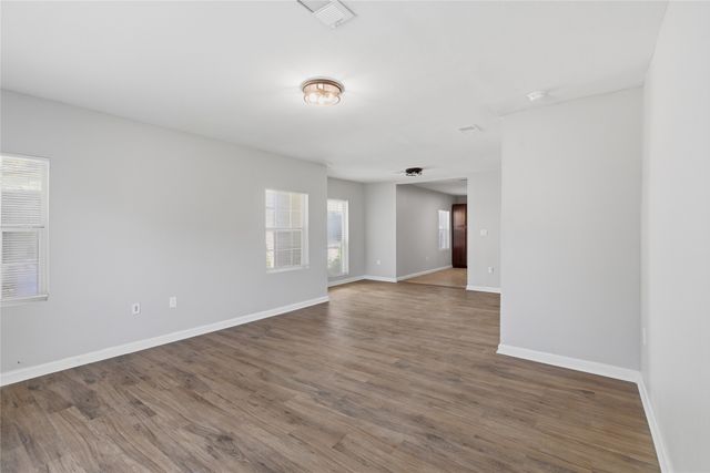 2211 Wilbur Street, Dallas, TX 75224