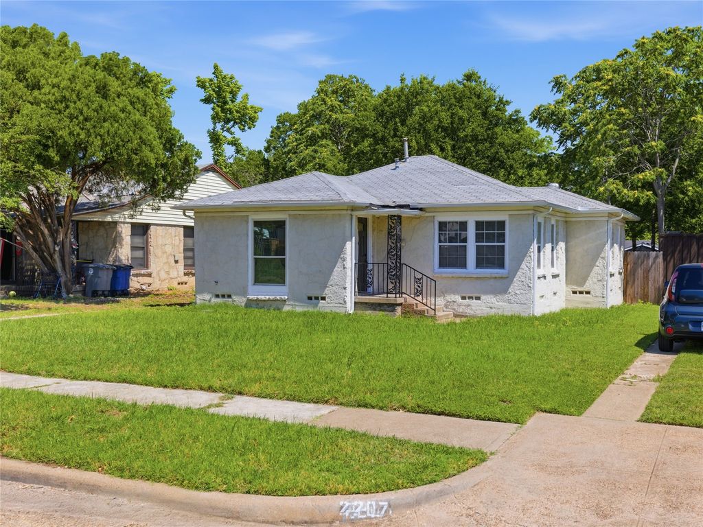 2211 Wilbur Street, Dallas, TX 75224