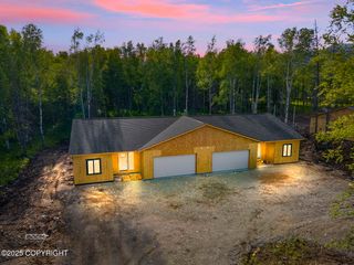 7472 N Paw Street, Wasilla, AK 99654