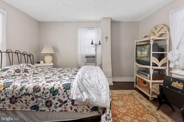 120 BOUNDARY ST, Colonial Beach, VA 22443