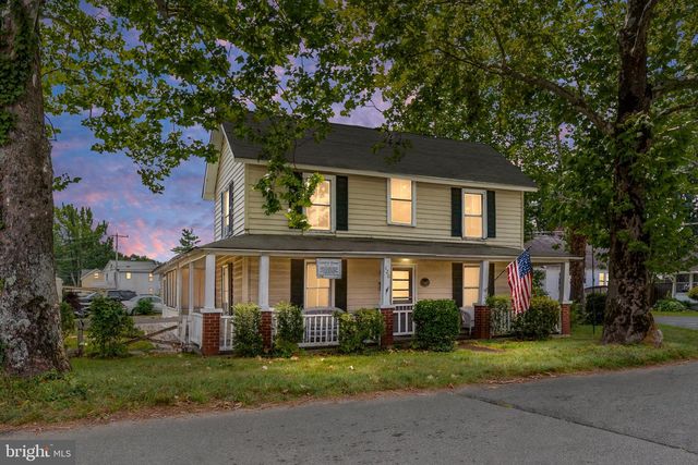 120 BOUNDARY ST, Colonial Beach, VA 22443