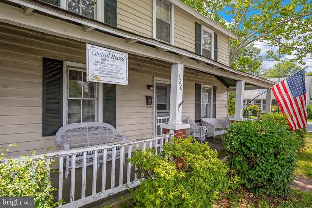 120 BOUNDARY ST, Colonial Beach, VA 22443