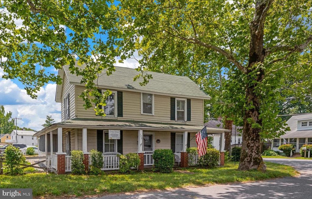 120 BOUNDARY ST, Colonial Beach, VA 22443