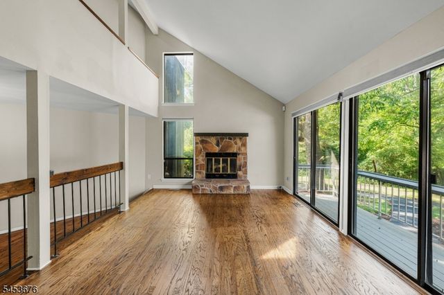 299 Gemini Dr 4D, Hillsborough Twp., NJ 08844