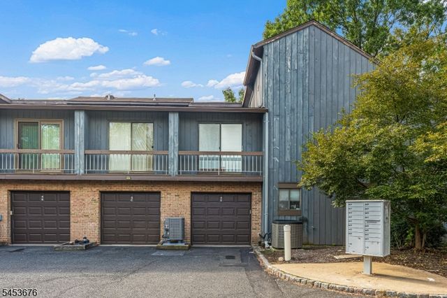 299 Gemini Dr 4D, Hillsborough Twp., NJ 08844