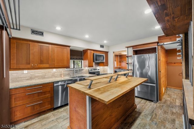 299 Gemini Dr 4D, Hillsborough Twp., NJ 08844
