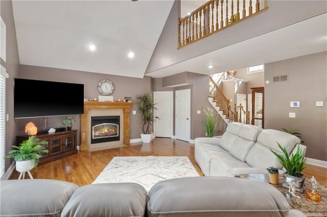 705 Broadway Avenue, Richmond, MO 64085