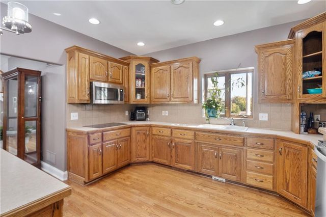 705 Broadway Avenue, Richmond, MO 64085