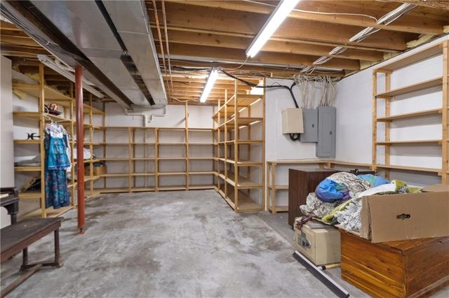 705 Broadway Avenue, Richmond, MO 64085