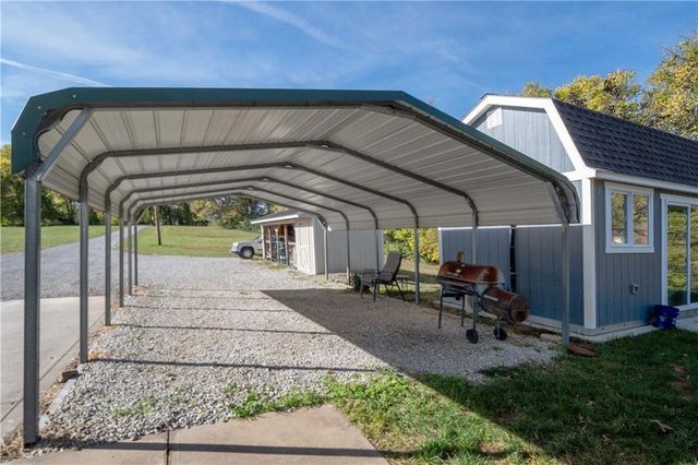 705 Broadway Avenue, Richmond, MO 64085