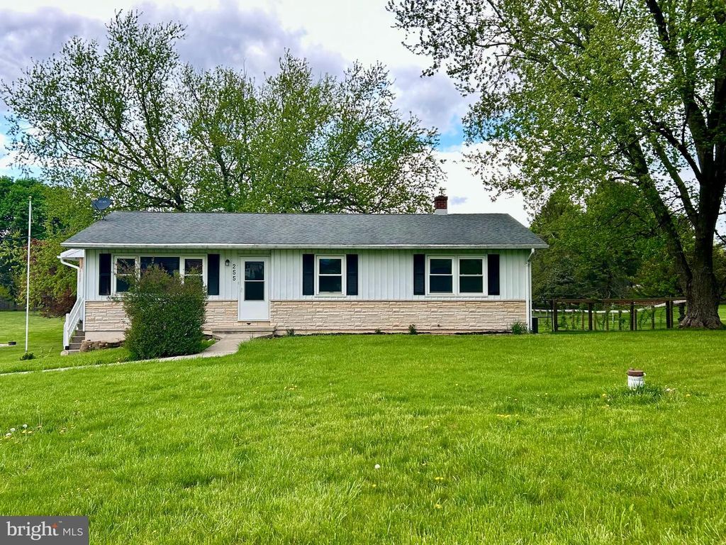 255 KATHY CT, Lebanon, PA 17042