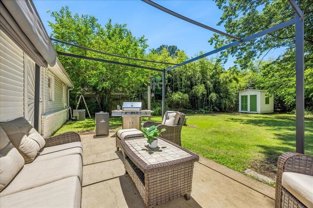 1223 S PERKINS RD S, Memphis, TN 38117