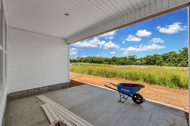 2736 Brewster Dr, Clarksville, TN 37042