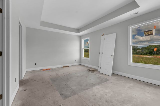 2736 Brewster Dr, Clarksville, TN 37042