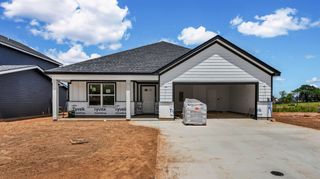 2736 Brewster Dr, Clarksville, TN 37042