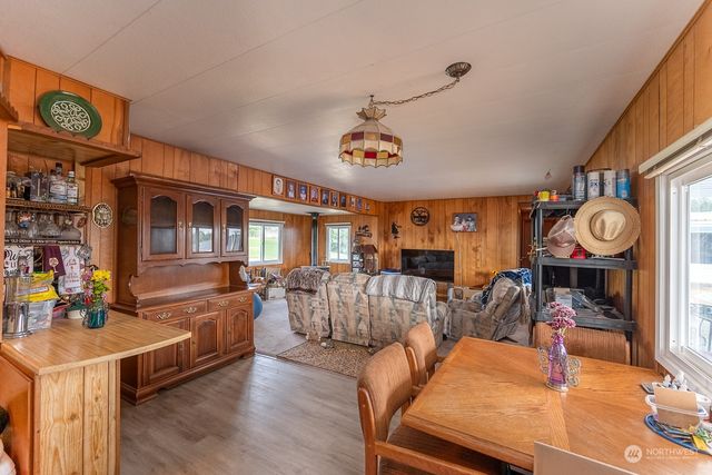 6417 NE D.2 Road, Moses Lake, WA 98837