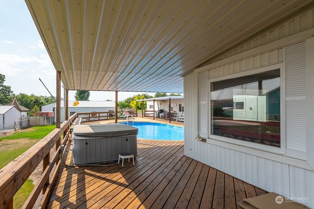 6417 NE D.2 Road, Moses Lake, WA 98837